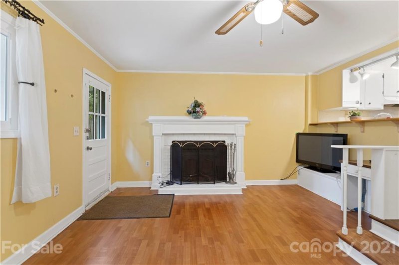 Property image 5 at 201 S Oconeechee Avenue, Black Mountain, NC 28711