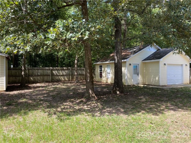 Property image 4 at 6617 1st Avenue, Indian Trail, NC 28079