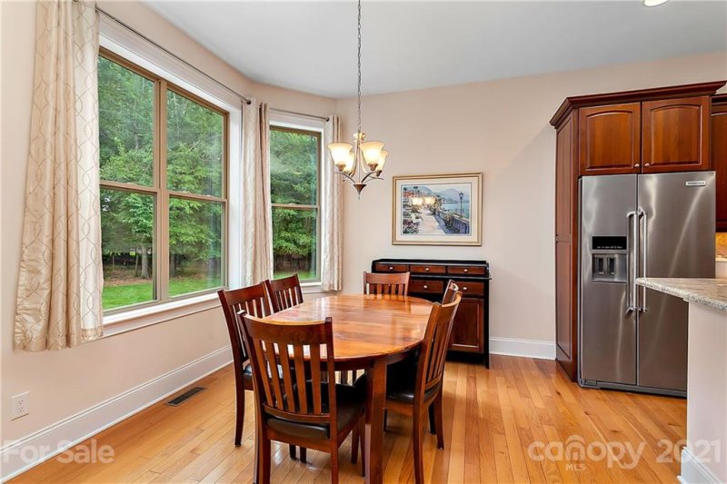 Property image 5 at 7325 Edenbridge Lane, Charlotte, NC 28226