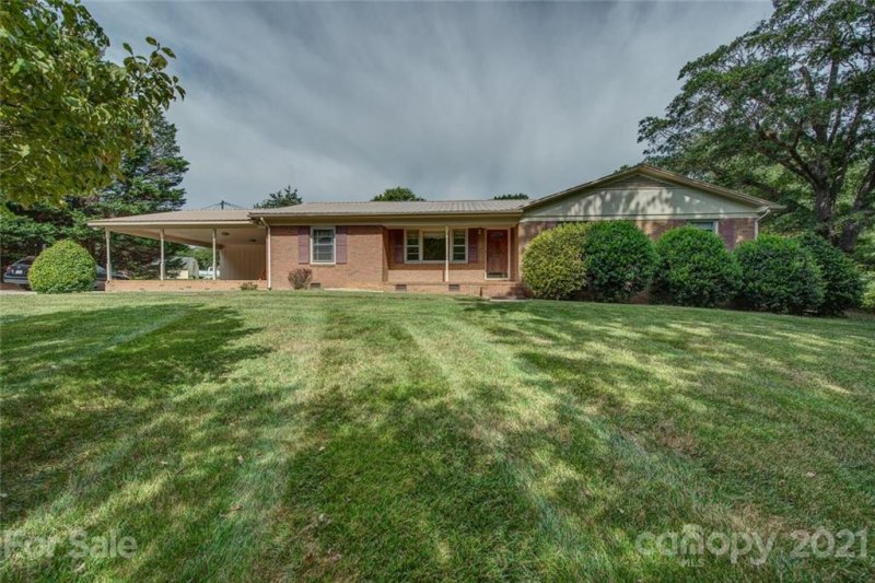 311 Rollingwood Drive