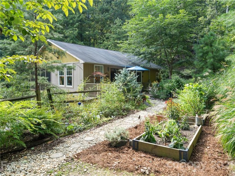 Property image 2 at 85 Charity Branch Drive, Saluda, NC 28773