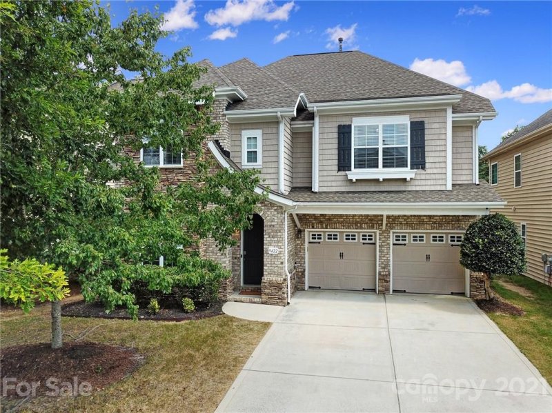9422 Ridgeforest Drive