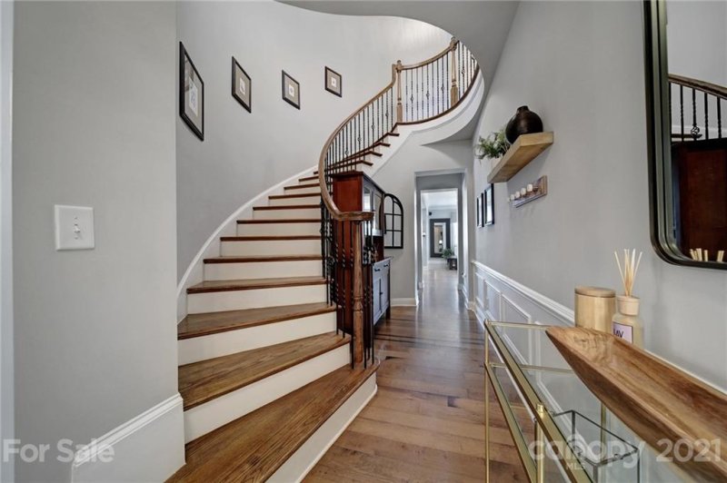 Property image 3 at 9422 Ridgeforest Drive, Charlotte, NC 28277