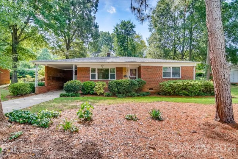 Property image 2 at 5410 Twin Lane, Charlotte, NC 28269