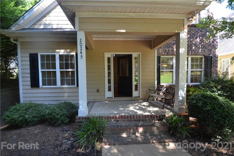 Property image 3 at 20245 Harroway Drive, Cornelius, NC 28031