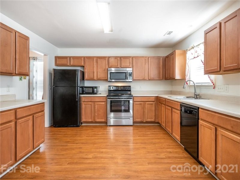 Property image 3 at 2014 Darbywine Drive, Charlotte, NC 28216