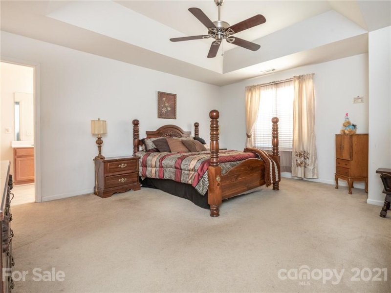 Property image 4 at 2014 Darbywine Drive, Charlotte, NC 28216