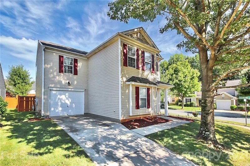 2804 Fountaingrass Lane