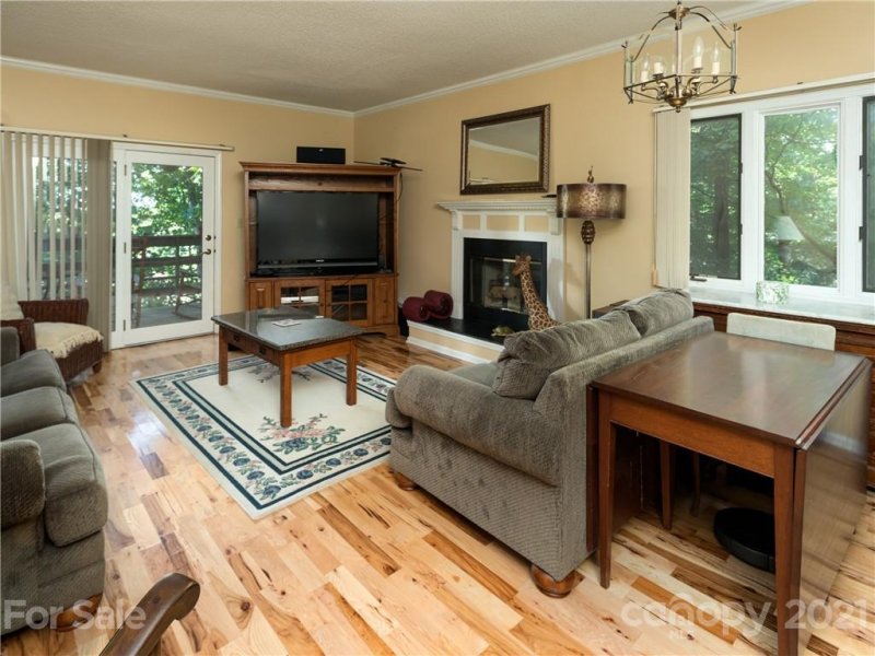 Property image 3 at 305 Piney Mountain Drive, Asheville, NC 28805