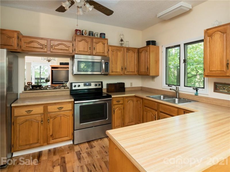 Property image 5 at 305 Piney Mountain Drive, Asheville, NC 28805