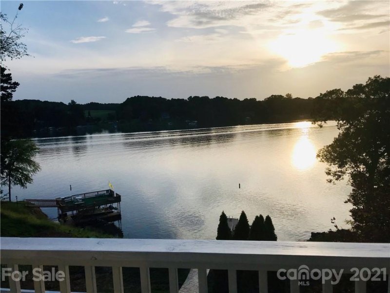 Property image 4 at 226 Grayrock Drive, Statesville, NC 28677