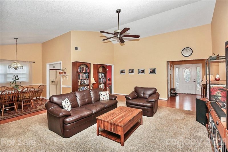 Property image 4 at 10112 Crayton Drive, Charlotte, NC 28269