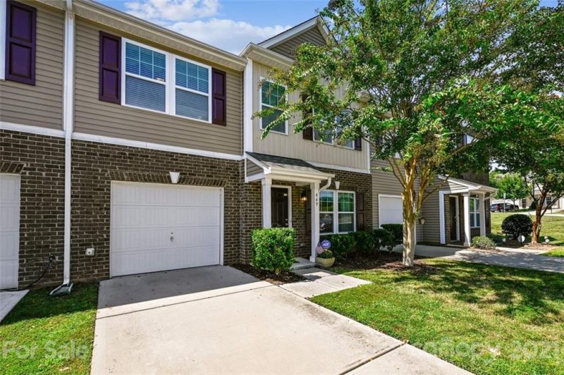 Property image 2 at 449 Battery Circle, Clover, SC 29710