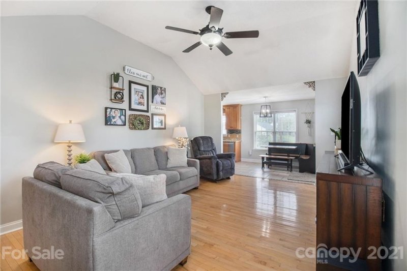 Property image 5 at 205 Pleasant Street, Belmont, NC 28012