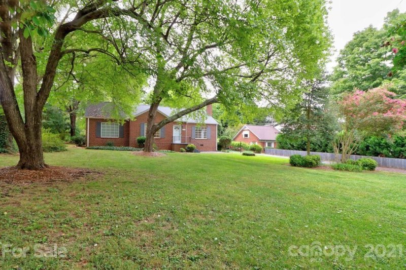 Property image 2 at 1616 Statesville Boulevard, Salisbury, NC 28144