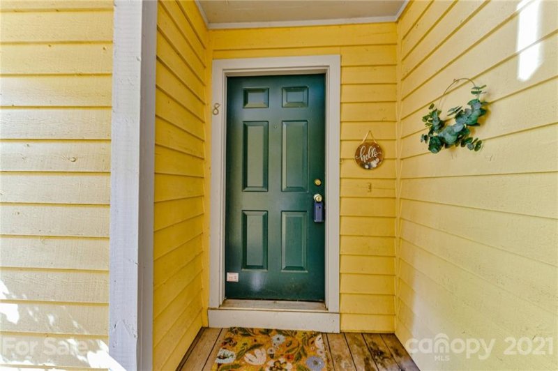 Property image 3 at 3302 Selwyn Farms Lane, Charlotte, NC 28209