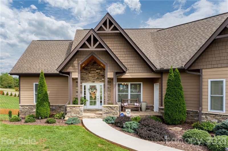 Property image 3 at 12 Horizon View Lane, Alexander, NC 28701