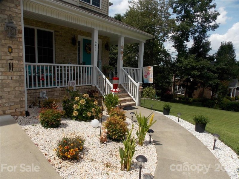 Property image 2 at 6011 Dockside Drive, Hickory, NC 28601