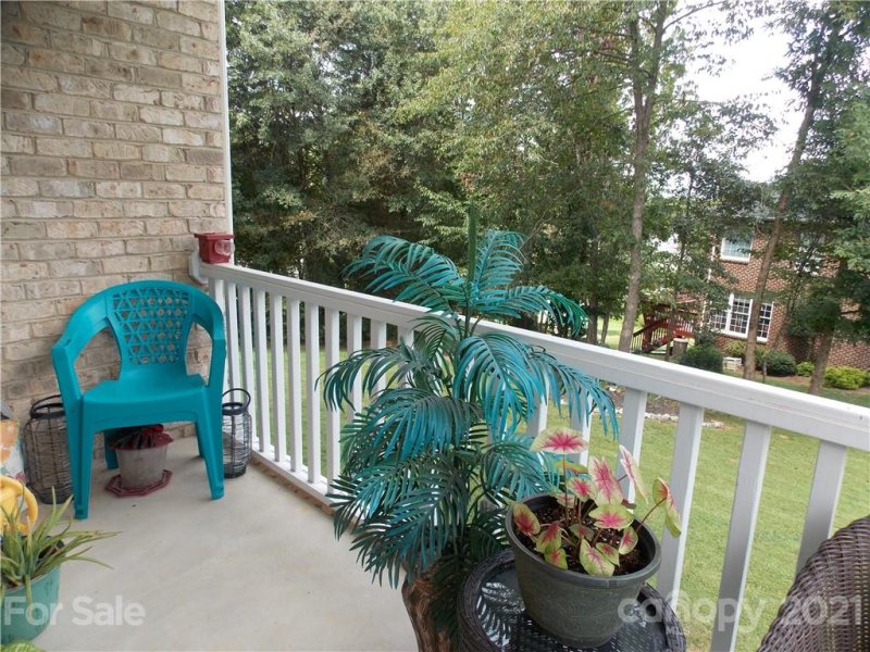 Property image 4 at 6011 Dockside Drive, Hickory, NC 28601
