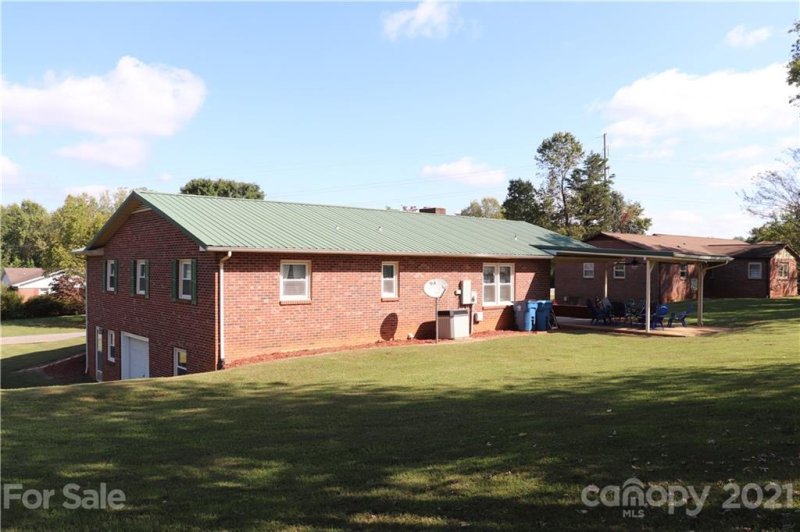 Property image 4 at 1501 Fairway Acres Road, Lenoir, NC 28645