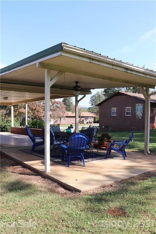 Property image 5 at 1501 Fairway Acres Road, Lenoir, NC 28645