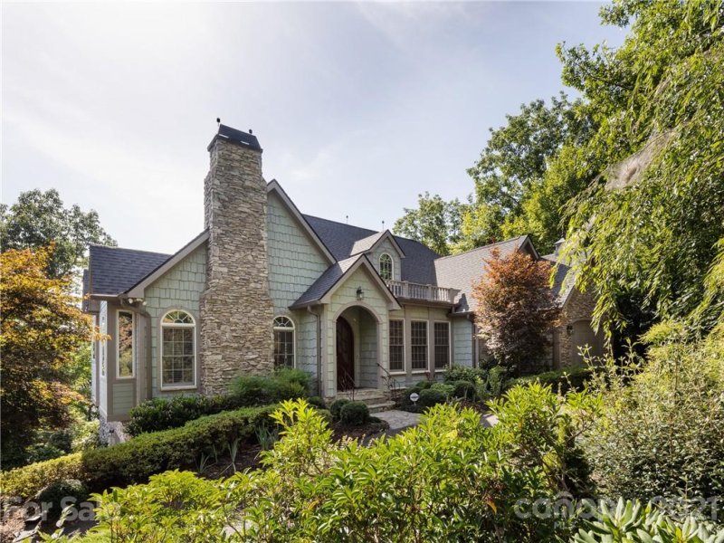 Property image 2 at 204 Crestview Drive, Black Mountain, NC 28711