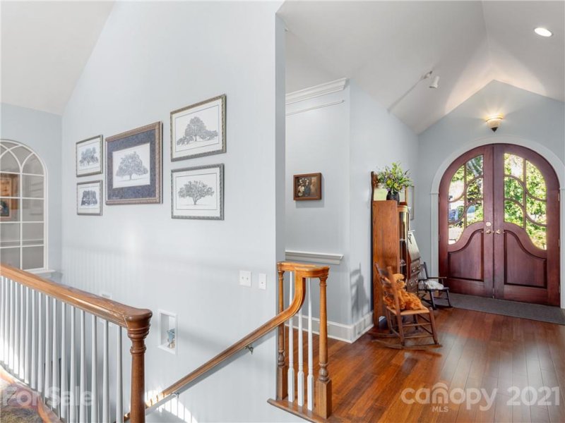 Property image 4 at 204 Crestview Drive, Black Mountain, NC 28711