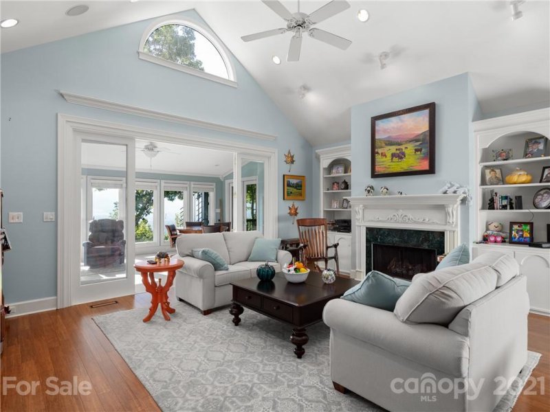 Property image 5 at 204 Crestview Drive, Black Mountain, NC 28711