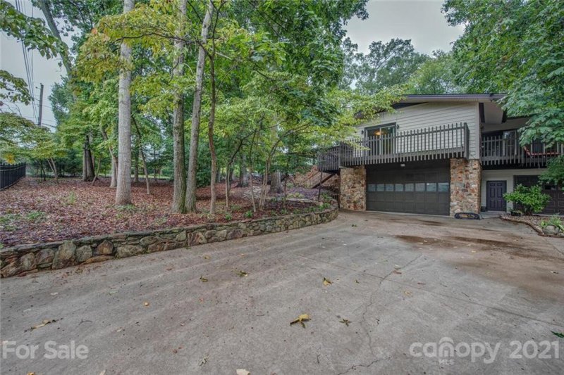 Property image 2 at 501 Thomas Trail, Gastonia, NC 28054