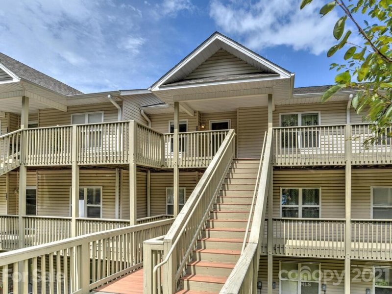 515 Carrington Place