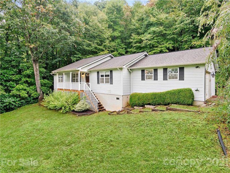 Property image 2 at 26 Fairview Pointe Drive, Fairview, NC 28730