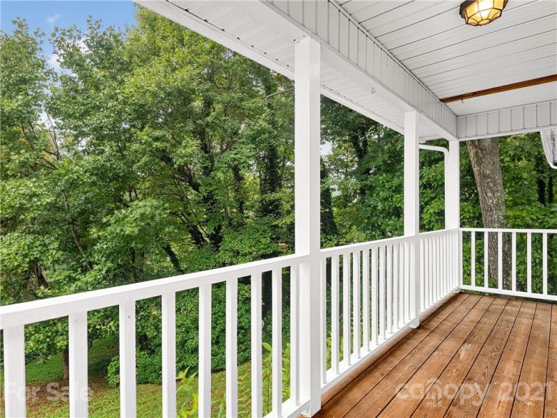 Property image 3 at 26 Fairview Pointe Drive, Fairview, NC 28730