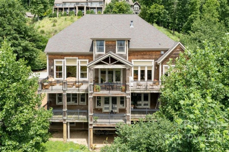 Property image 2 at 54 Crestridge Drive, Asheville, NC 28803