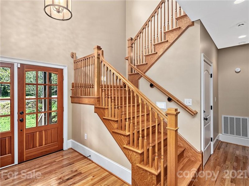 Property image 3 at 3 Nuthatch Court, Fairview, NC 28730