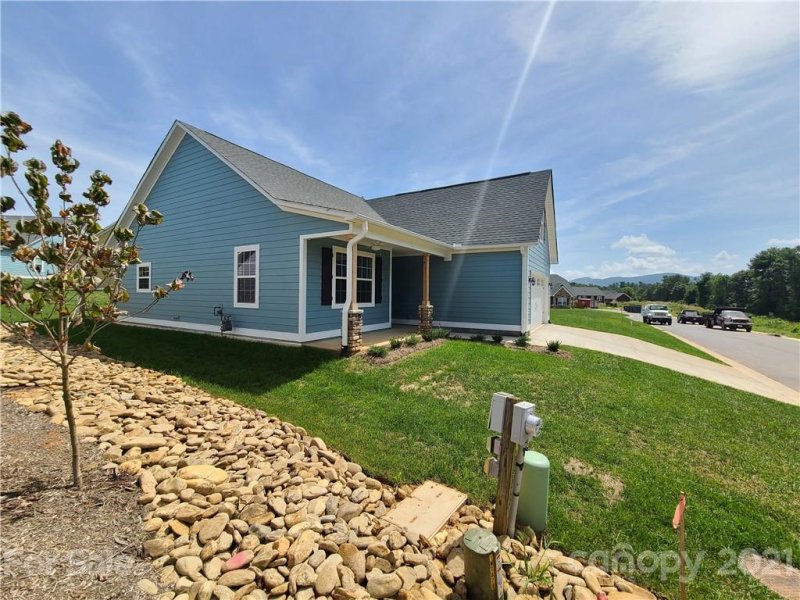 Property image 3 at 34 Lyndon Circle, Arden, NC 28704