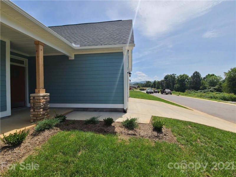 Property image 4 at 34 Lyndon Circle, Arden, NC 28704