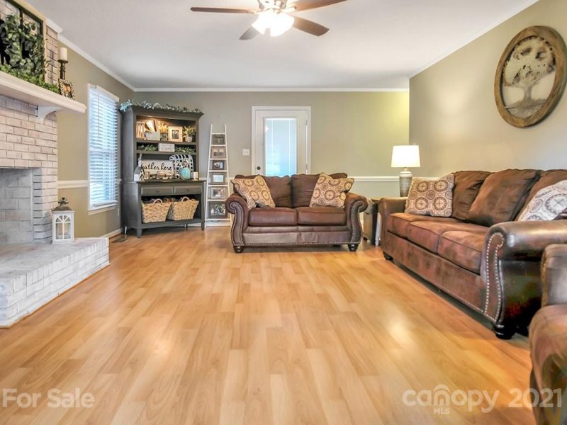 Property image 4 at 143 Crystal Brook Drive, Kings Mountain, NC 28086