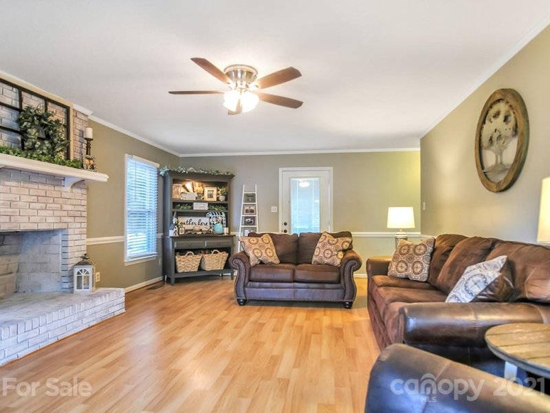 Property image 5 at 143 Crystal Brook Drive, Kings Mountain, NC 28086