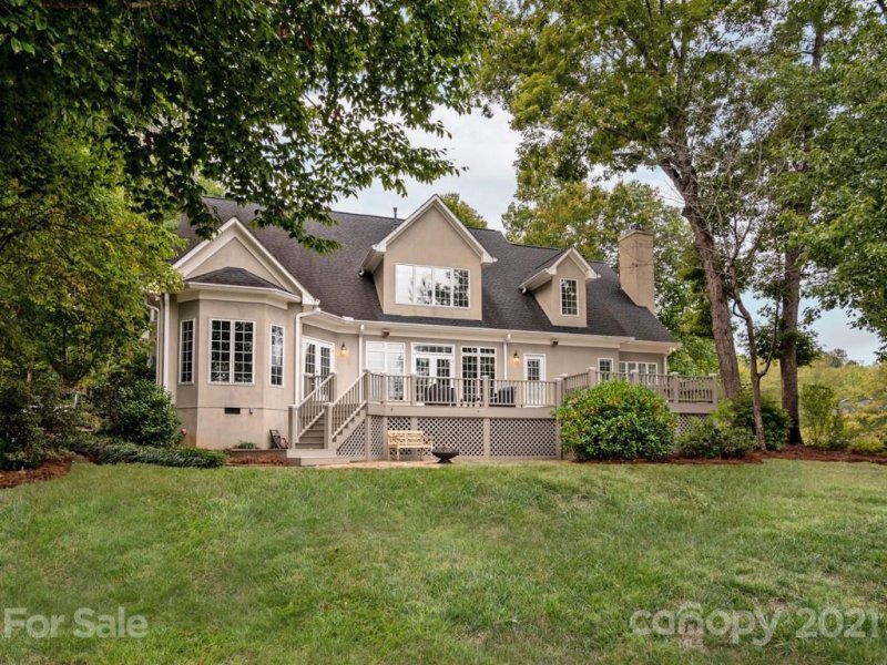 Property image 3 at 8126 Lake Providence Drive, Matthews, NC 28104