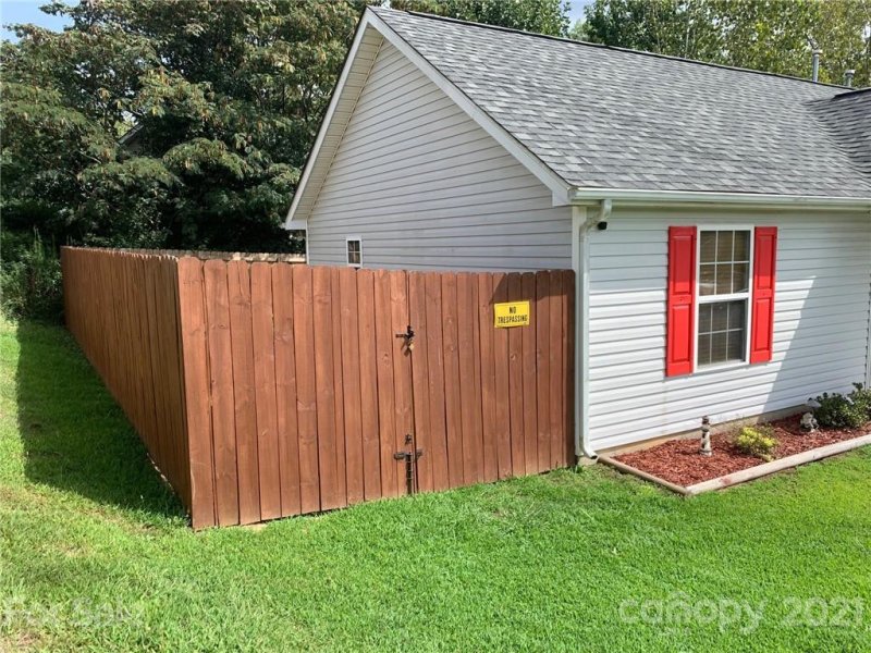 Property image 2 at 4637 Palm Breeze Lane, Charlotte, NC 28208