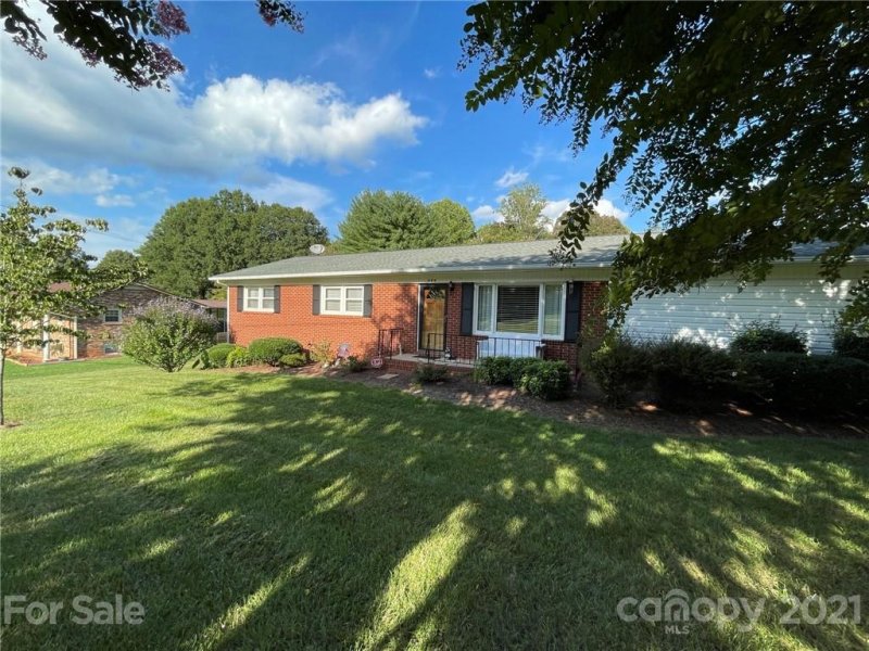 Property image 3 at 400 Deal Avenue, Conover, NC 28613