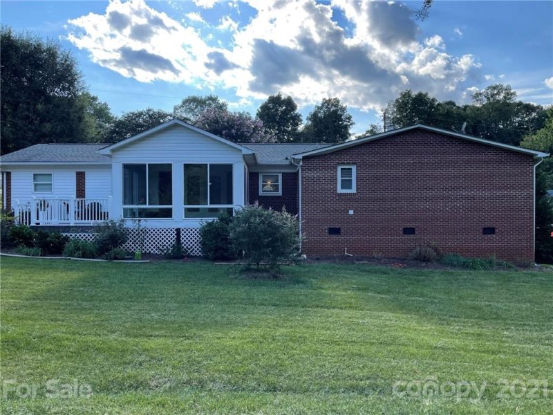 Property image 5 at 400 Deal Avenue, Conover, NC 28613