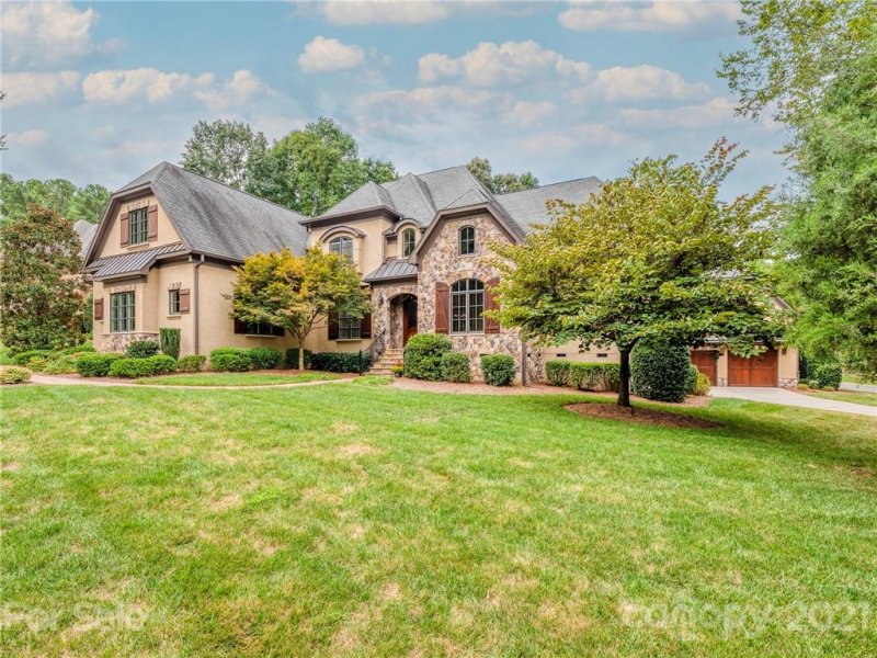 Property image 2 at 8000 Wicklow Hall Drive, Weddington, NC 28104