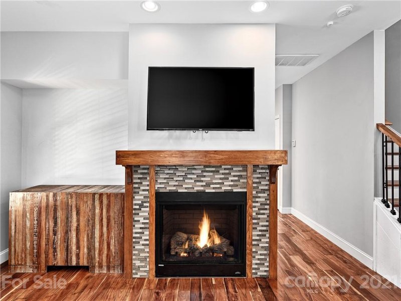 Property image 3 at 83 Galax Avenue, Asheville, NC 28806