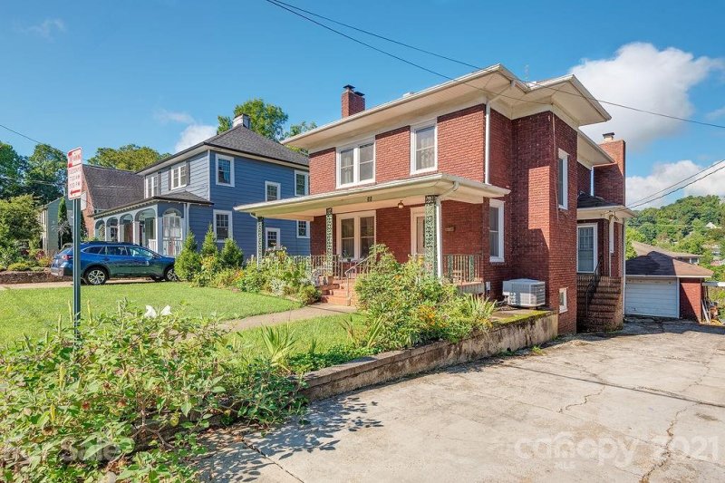 Property image 3 at 35 Melrose Avenue, Asheville, NC 28804