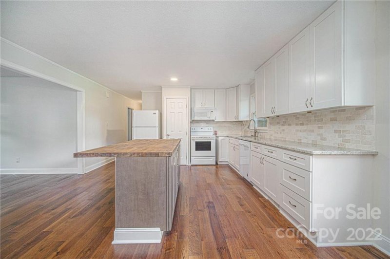 Property image 4 at 411 Ashebrook Park Road, Dallas, NC 28034