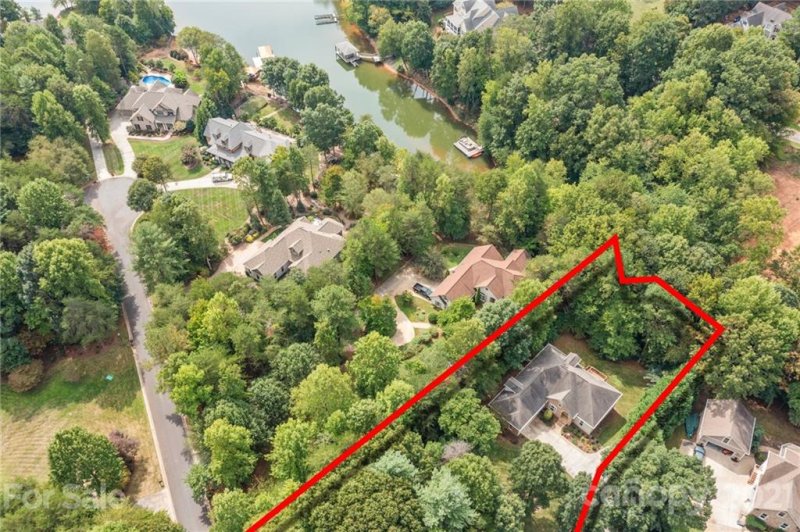 Property image 2 at 200 Wildwood Cove Drive, Mooresville, NC 28117