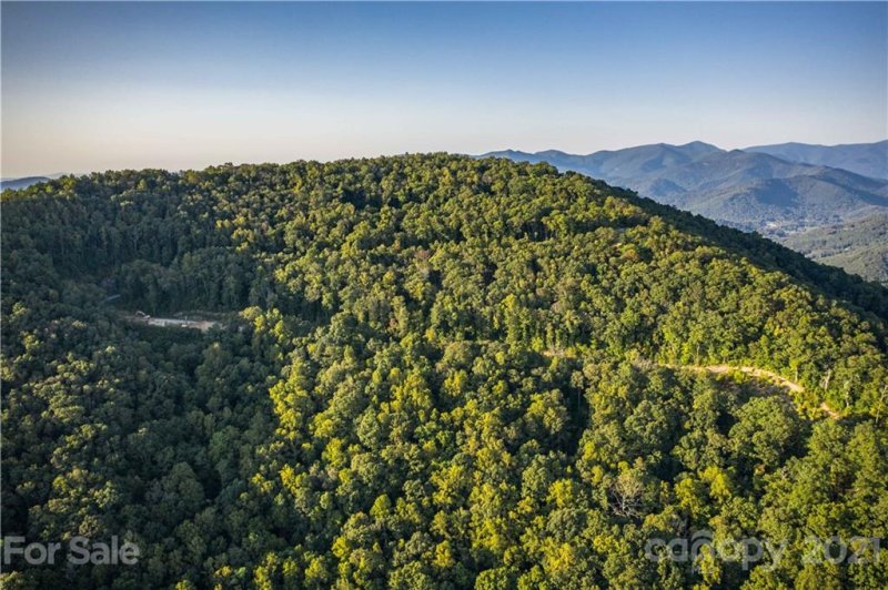 Property image 4 of 516 Southcliff Parkway in Southcliff, Fairview, NC 28730