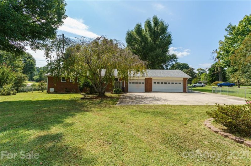 Property image 4 at 202 Fieldcrest Drive, Stanley, NC 28164