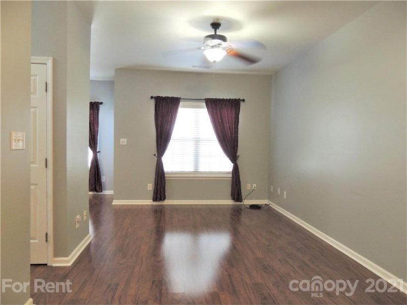 Property image 4 at 2027 Lennox Square Road, Charlotte, NC 28210